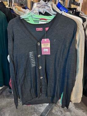 IZOD Luxury Sport Italian Yarn Wool Blend V-Neck Cardigan